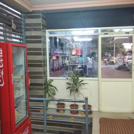 מלון העיר בנגלור Apoorva Residency מראה חיצוני תמונה