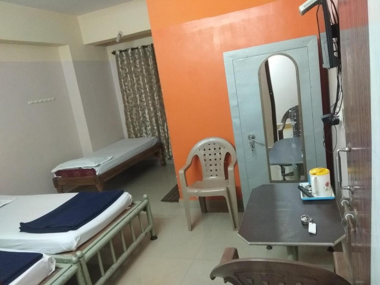 מלון העיר בנגלור Apoorva Residency מראה חיצוני תמונה